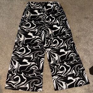 Black and White Swirl flowy Pants